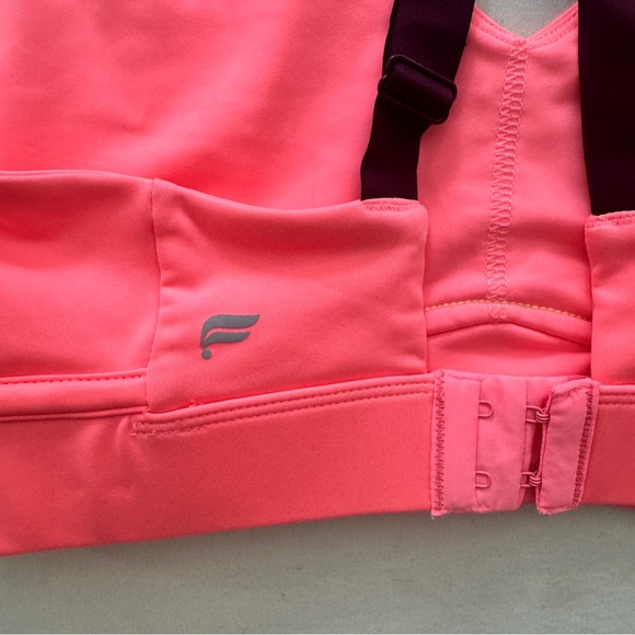 Fabletics Vibrant Neon Pink Sports Bra - Picture 4 of 4
